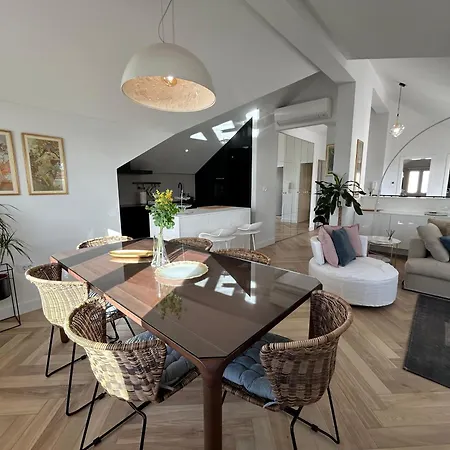 Penthouse Bavis - Brand New Luxurious 3-br - Location In The Center Next To The - Sea View - Buralux Properties Apartamento Split