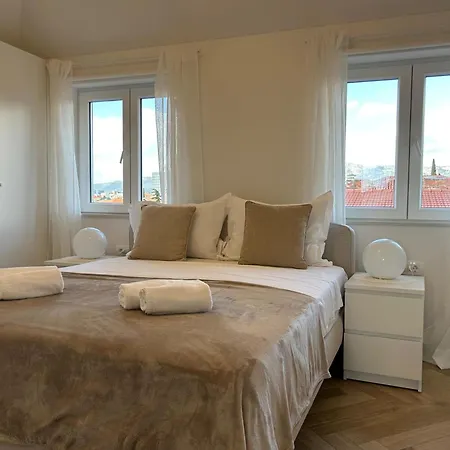 Penthouse Bavis - Brand New Luxurious 3-br - Location In The Center Next To The - Sea View - Buralux Properties *