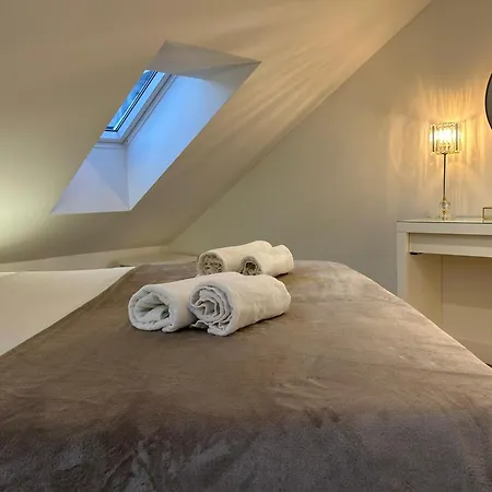 Penthouse Bavis - Brand New Luxurious 3-br - Location In The Center Next To The - Sea View - Buralux Properties Apartment *