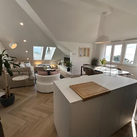 Penthouse Bavis - Brand New Luxurious 3-br - Location In The Center Next To The - Sea View - Buralux Properties Split