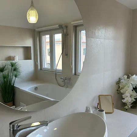 Penthouse Bavis - Brand New Luxurious 3-br - Location In The Center Next To The - Sea View - Buralux Properties Apartamento