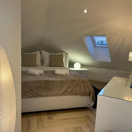 Apartment Penthouse Bavis - Brand New Luxurious 3-br - Location In The Center Next To The - Sea View - Buralux Properties *