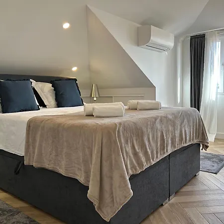 Penthouse Bavis - Brand New Luxurious 3-br - Location In The Center Next To The - Sea View - Buralux Properties *