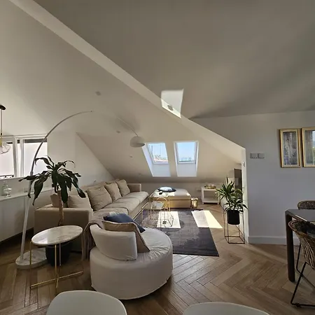 Penthouse Bavis - Brand New Luxurious 3-br - Location In The Center Next To The - Sea View - Buralux Properties Apartman Split