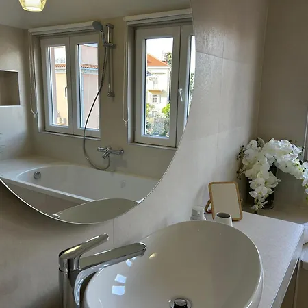 Penthouse Bavis - Brand New Luxurious 3-br - Location In The Center Next To The - Sea View - Buralux Properties Apartman