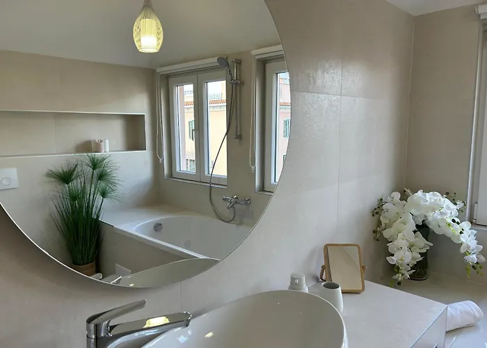 Penthouse Bavis - Brand New Luxurious 3-br - Location In The Center Next To The - Sea View - Buralux Properties 아파트