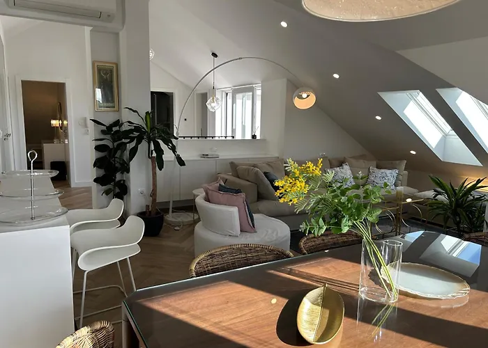 Penthouse Bavis - Brand New Luxurious 3-br - Location In The Center Next To The - Sea View - Buralux Properties * 스플리트